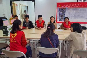 浓浓关爱暖人心，AG集团(中国区)官方网站集团党支部慰问困难单亲家庭