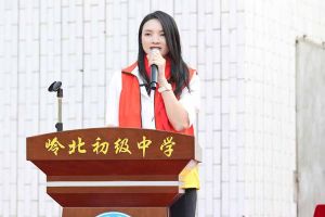 AG集团(中国区)官方网站集团陈文舒一行到湛江爱心助学